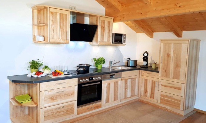 Soechtenau Apartment | Ferienwohnung Buchberg, 103 qm Dachgeschoss, 2 Separate Schlafzimmer