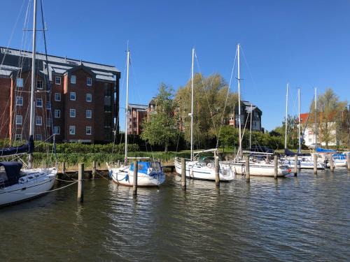 Nordliche Muhlenvorstadt Apartment | Ferienwohnung direkt am Ryck- Nähe UNI und Kliniken