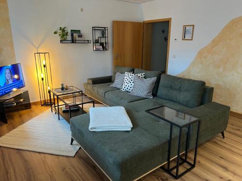 Bad Elster Apartment | Ferienwohnung Elsterveilchen 100 m bis zur Soletherme und Theater