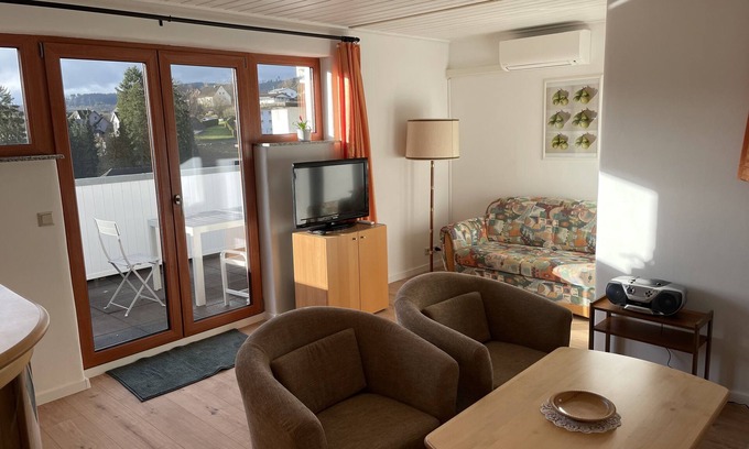 Dahlbruch Apartment | Ferienwohnung Fernblick mit Großer Loggia