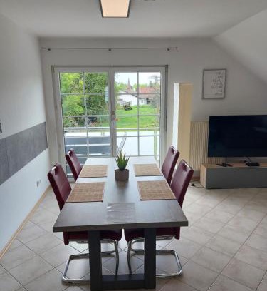 Mehlbach Apartment | Ferienwohnung Frühlingstraße
