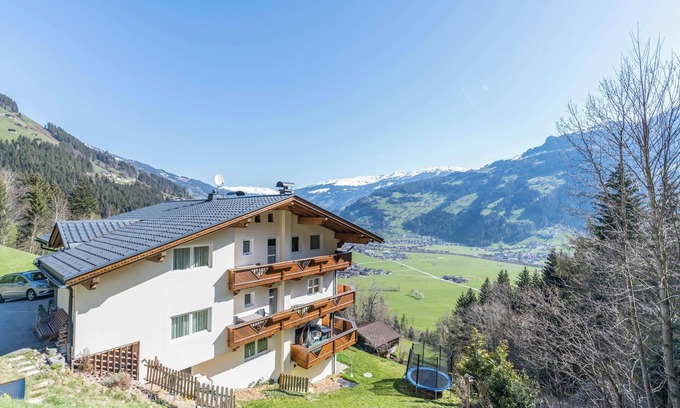 Schwendau Apartment | "Ferienwohnung Helena" Close to the Ski Resorts Penken & Ahorn with Mountain View
