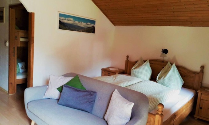 Kolsassberg Apartment | Ferienwohnung Hirzerblick - Floachhof