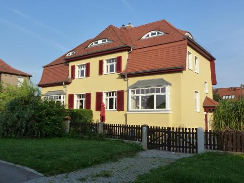 Briesnitz House | Ferienwohnung Hohaus Dresden