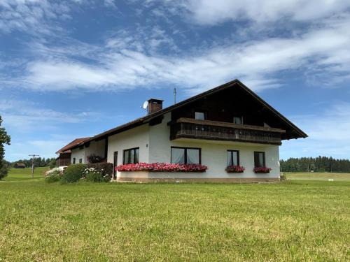 Steingaden Apartment | Ferienwohnung Huber am Deutensee