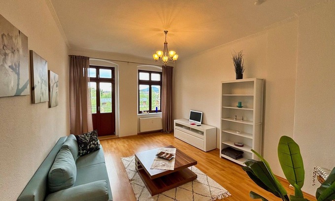 Sudstadt Apartment | Ferienwohnung in Bahnhofs- und Stadtnähe