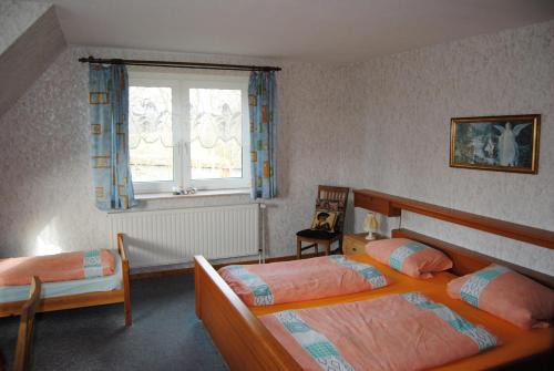 Windeby Apartment | Ferienwohnung In Beliebtem Gästehaus Mit Fahrradverleih In Ländlicher Gegend