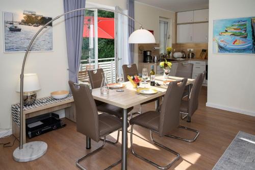 Plau am See Apartment | Ferienwohnung Maisonette Abendrot am Plauer See