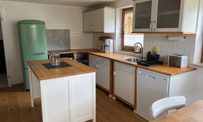 Untermunstertal Apartment | Ferienwohnung mit 100 qm, 1 Großes Schlafzimmer, 1 Wohnzimmer, Max. für 2 Personen