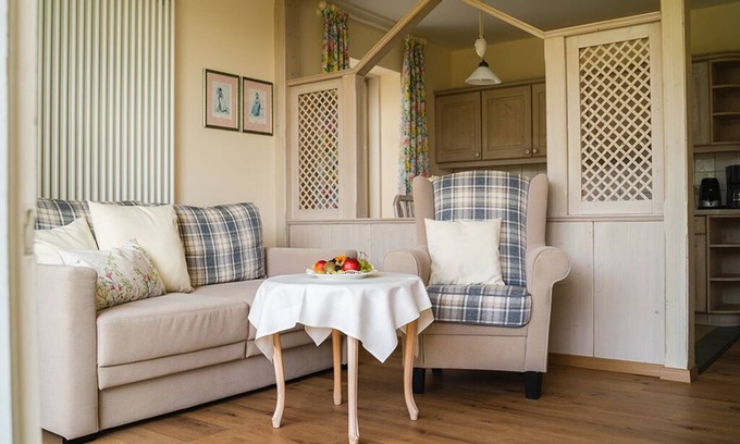 Bad Birnbach Apartment | Ferienwohnung mit Balkon und Blick in den Garten