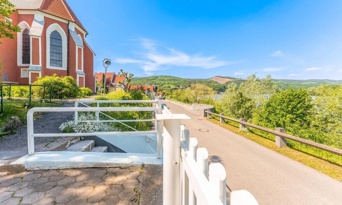 Persenbeug Apartment | Ferienwohnung mit Landblick