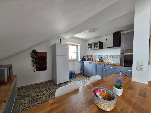Unterneukirchen Apartment | Ferienwohnung nähe Chiemsee (30 Min.)