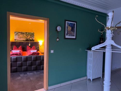Floh Apartment | Ferienwohnung Paul EG