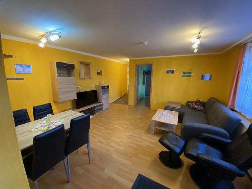Stutzerbach Apartment | Ferienwohnung Reifberg