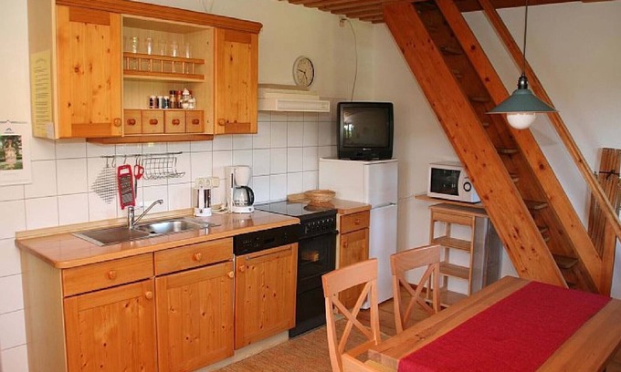Bad Endorf Apartment | Ferienwohnung "Sonnenblume", 50 qm Obergeschoss, 2 separate Schlafzimmer