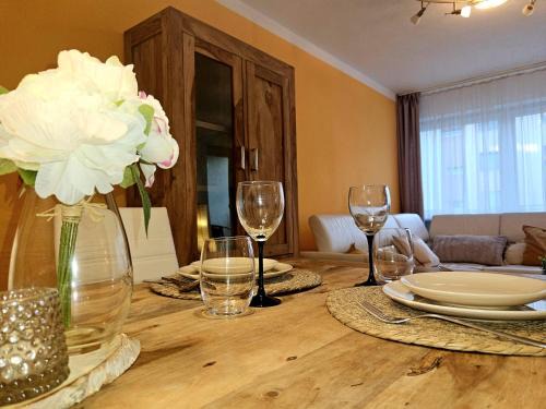 Freilassing Apartment | Ferienwohnung Sonnenfeld mit Gartenblick