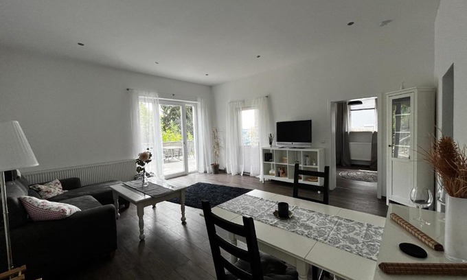 Schoenberg Apartment | Ferienwohnung Sonnengarten