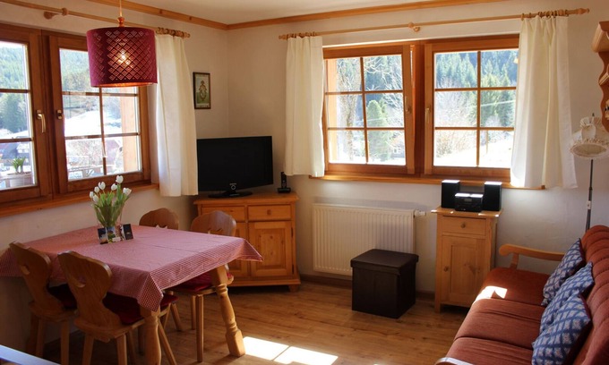 Hinterzarten Apartment | Ferienwohnung Titisee, 60qm, 2 Schlafzimmer, max. 4 Personen