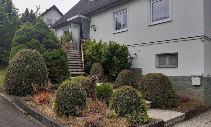 Hemfurth-Edersee Apartment | Ferienwohnung-vivienne - Fewo , mit 3 EZ, Terasse,