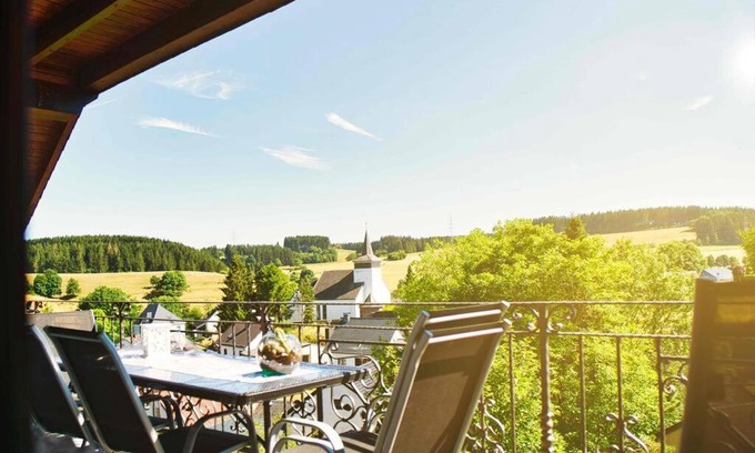 Dahlem Apartment | Ferienwohnung Waldblick in der Eifel