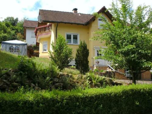 Poppenhausen Apartment | Ferienwohnung Wenz