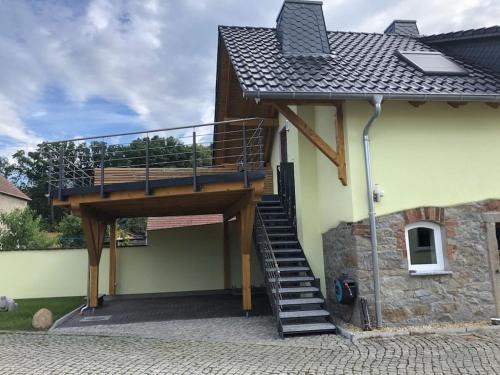 Grossdubrau House | Ferienwohnung Zum Leuchtturm