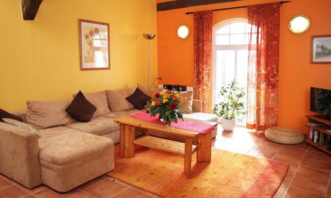 Behren-Luebchin Apartment | Ferienwohnungen-am-Schloss-Wohnung-4-der-Hund