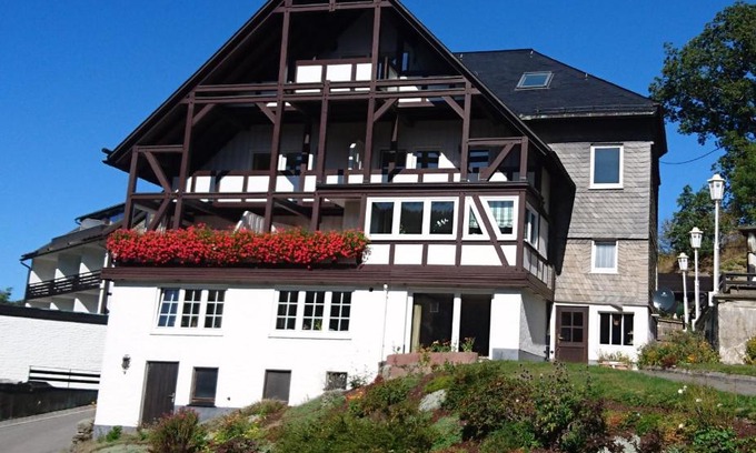 Nordenau Apartment | Ferienwohnungen Otto