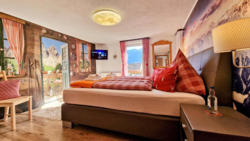 Ried Apartment | Ferienwohnungen Wolf - Wohnung "Breitenberg" 2,5 Zimmer mit Bergblick