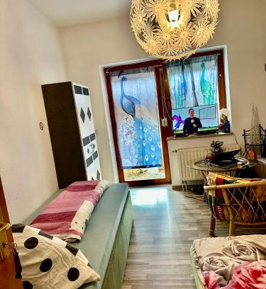 Weissenfels House | Ferienzimmer Healing und Montuerwohnung
