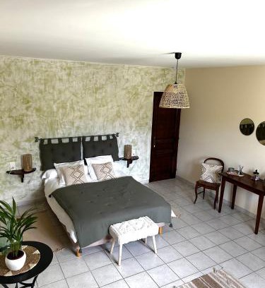 Malemort-du-Comtat Bed & Breakfast | Ferme le viguier