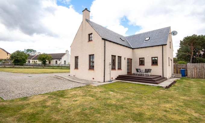 Edderton House | Fernabeg