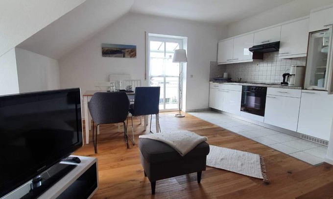 Wurding Apartment | Fewo. 14: Modern. Renoviert und Saniert!