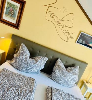 Bad Griesbach-Therme Apartment | FeWo 58 - Appartement im Rottalblick - Helle Kuschelecke genießen mit Bademantelgang zur Therme, TV und Stellplatz im Haus