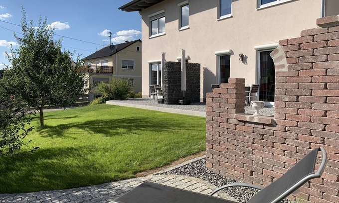 Langenneufnach House | FeWo ABENDROT - Beautiful semi-detached house between Legoland and Skylinepark