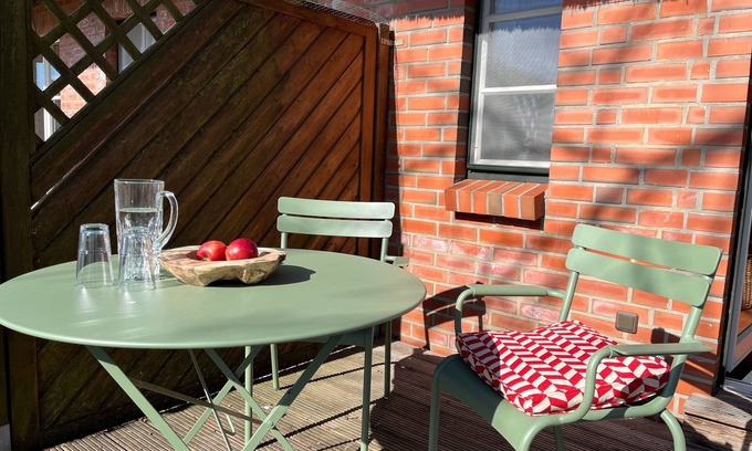 Krakow am See Apartment | Fewo am Wasserhundgartenterrasse - Linstow