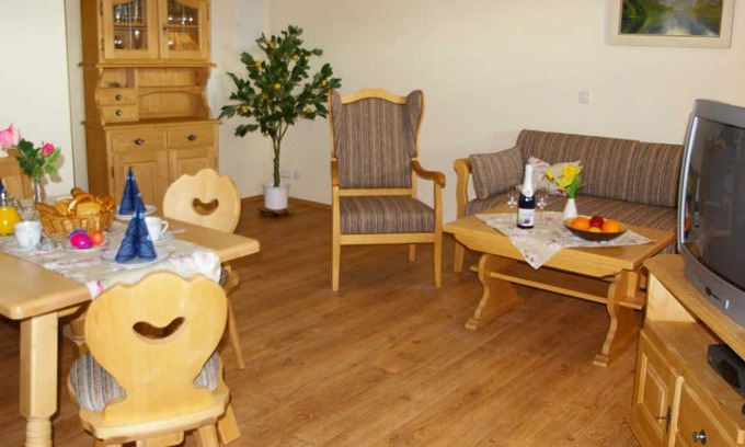 Gmund am Tegernsee Apartment | FEWO GENTIAN - Gasthof am Gasteig