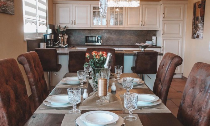 Altdorf Apartment | FeWo Golden Palace