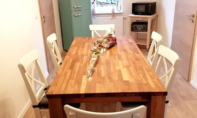 Mobisburg-Rhoda Apartment | FeWo im Lehm-Fachwerkhaus Erfurt mit 3 einzelnen Schlafzimmern je mit TV