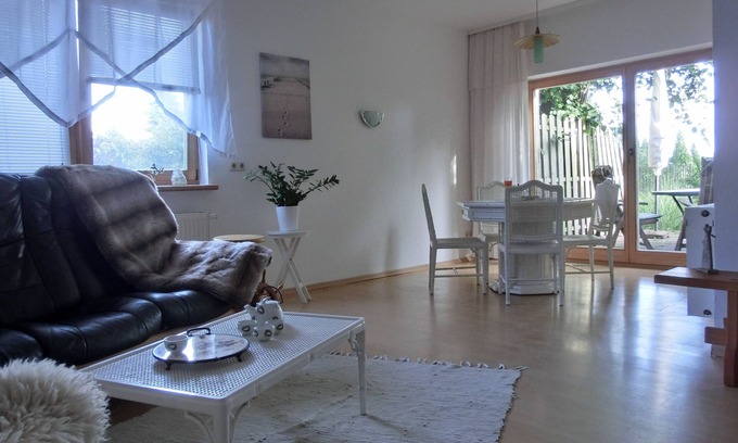 Hirschburg Apartment | Fewo mit 2 Sep. Schlafzimmern für 4 Personen Gegenüber der "bernsteinreiter"