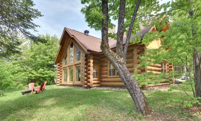 Fiddler Lake Resort Ski Chalet | Fiddler Lake Cottage #12 - Dapper Rabbit