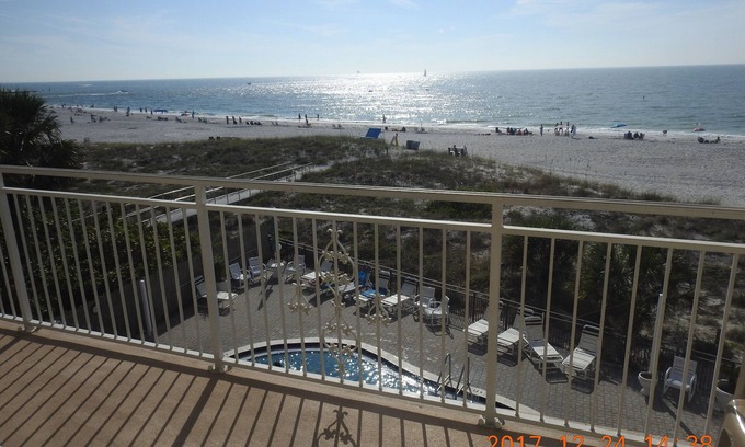 Madeira Beach Condo | "Fiddler's Green" at Madeira Norte - Spectacular Beachfront Unit.