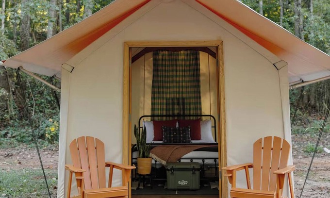 Travelers Rest RV Rental | Field Trip Unit 3 Small Canvas Cabin