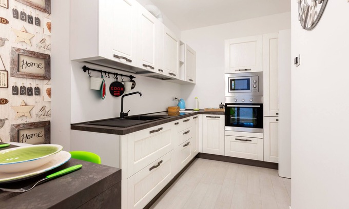 Milan Apartment | Fiera Milano Flat with Garage