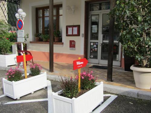 Serres Hotel | Fifi Moulin
