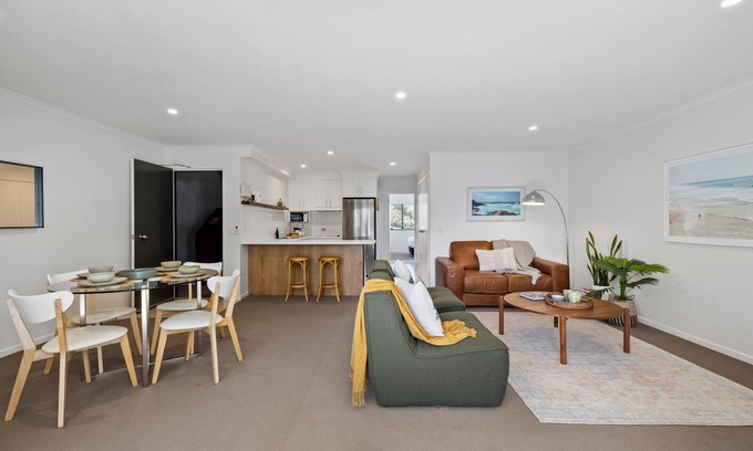 Sawtell House | Figtree on First Heart of Sawtell