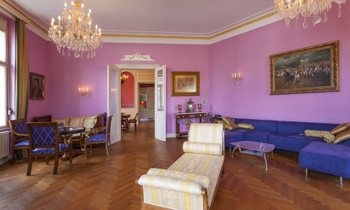 Ljubljana Old Town Apartment | Filips Palace Luxurious Apartment