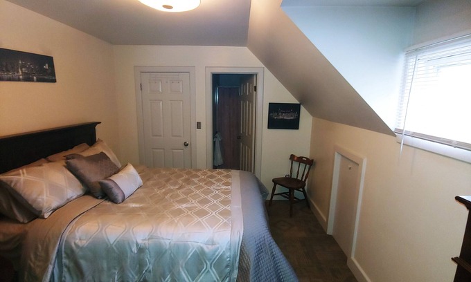 Owosso Apartment | Fin's Inn Apt D