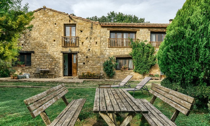 Sant Ferriol Villa | Finca "Can L'Hospitalet" with Private Pool, Private Terraces & Wi-Fi