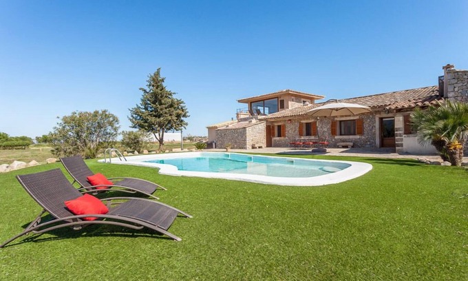 Sa Pobla House | Finca Can Mel- 5 bedrooms - pool - BBQ - Spectacular views